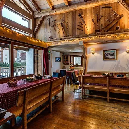 Holliday With 9 Bedrooms, Jacuzzi And Sauna * Chamonix